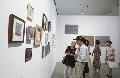 收藏投資導刊 『高山上跑下來30只麋鹿』藝術展在798藝術中心璀璨開幕